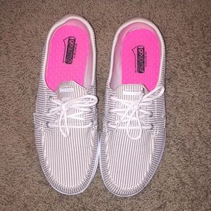 Sketchers slip ons